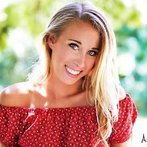 Meet your Posher, Averi